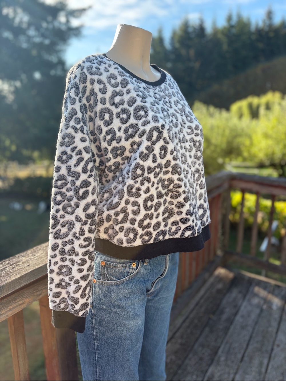 Juicy Couture Black & White Leopard Crewneck Faux Fur Sweatshirt Women’s Size M